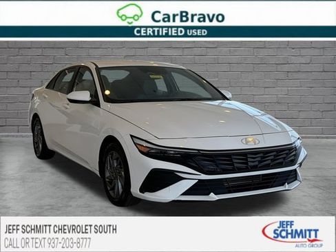 Used 2024 Hyundai Elantra SEL FWD image 1