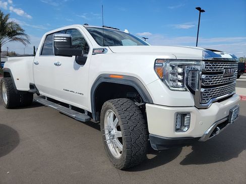 Used 2021 GMC Sierra 3500 Denali w/ Denali Ultimate Package AWD/4WD image 4