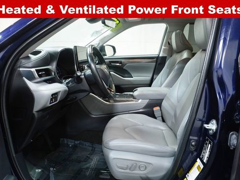 Used 2023 Toyota Highlander Limited FWD image 13