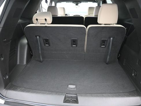 Used 2023 Chevrolet Traverse LS image 14