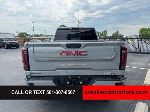 Used 2025 GMC Sierra 2500 AT4 w/ AT4 Premium Plus Package AWD/4WD image 16