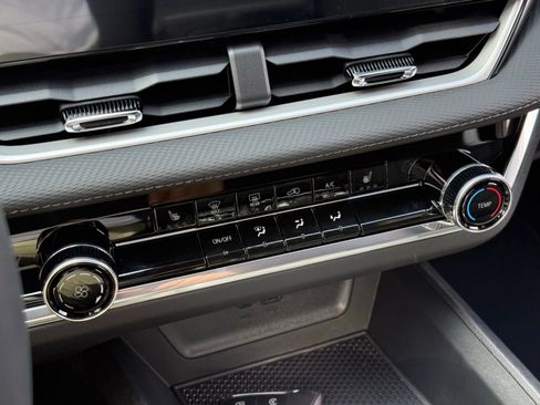 New 2026 Chevrolet Equinox LT image 26