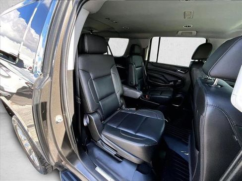 Used 2019 GMC Yukon XL SLT image 28