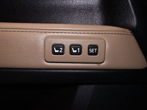 Used 2016 Toyota 4Runner Limited AWD/4WD image 12