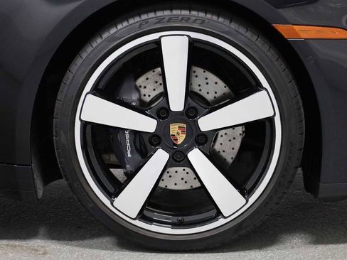 Certified 2025 Porsche 911 Carrera image 12