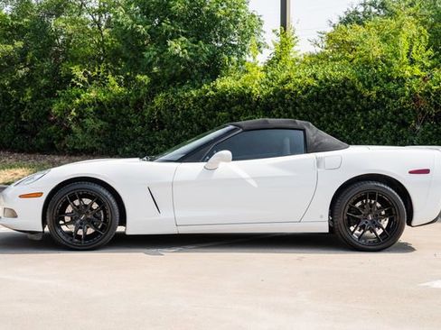 Used 2006 Chevrolet Corvette Convertible w/ Preferred Equipment Group image 13