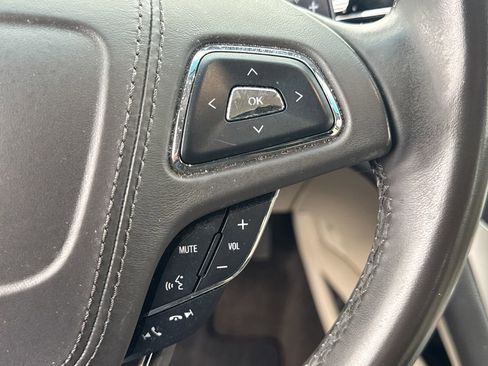 Used 2019 Lincoln MKZ Premiere image 25