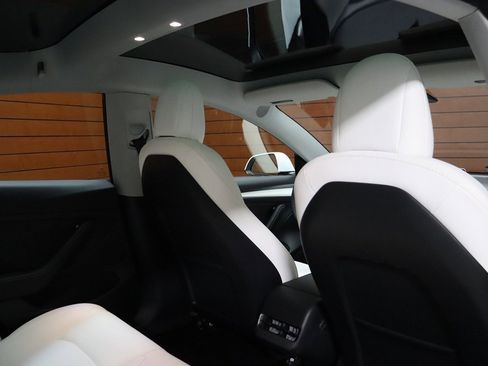 Used 2023 Tesla Model 3 Standard Range image 59