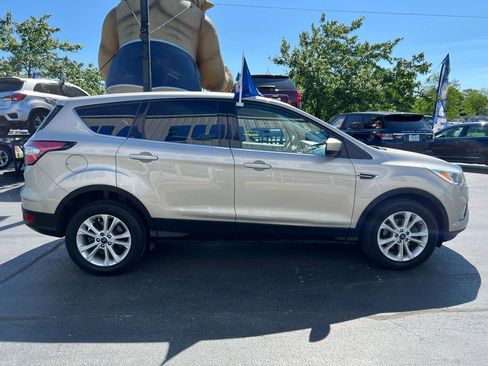 Used 2017 Ford Escape SE FWD image 7