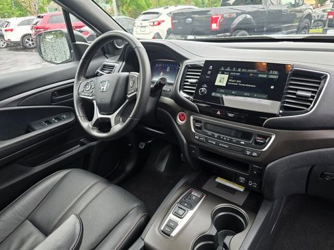 Used 2023 Honda Passport TrailSport image 9