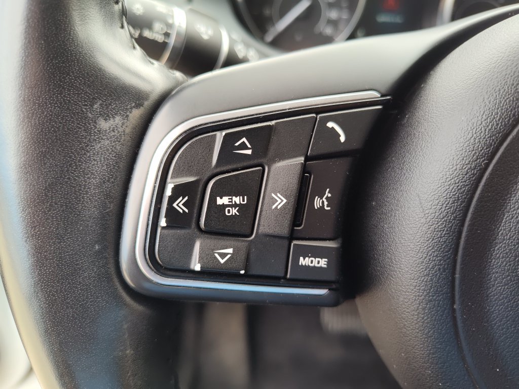 Used 2020 Jaguar E-PACE SE AWD/4WD image 25