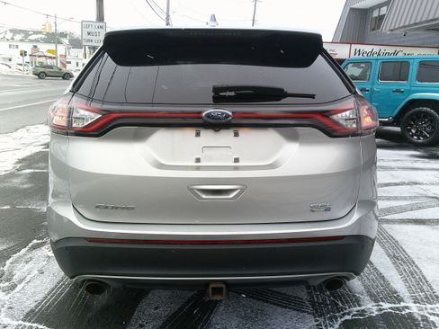 Used 2018 Ford Edge SEL w/ Equipment Group 201A image 4