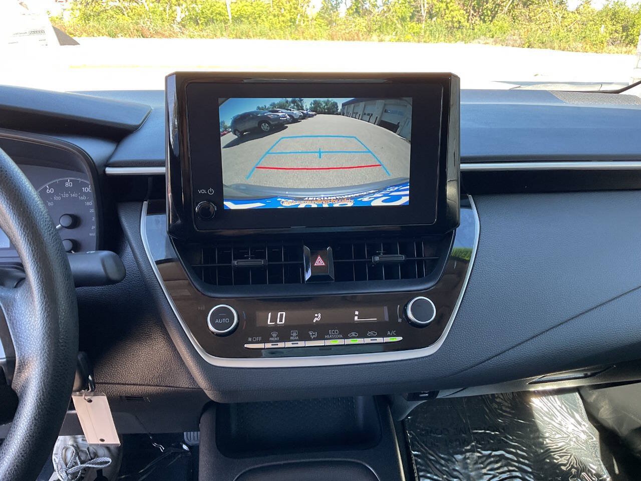 Used 2025 Toyota Corolla LE FWD image 25