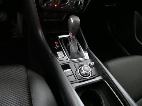 Used 2018 MAZDA MAZDA3 Sport image 24