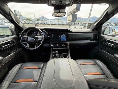 Used 2025 GMC Sierra 1500 AT4 w/ AT4 Premium Package AWD/4WD image 20