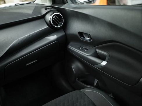 Used 2024 Nissan Kicks SV FWD image 28