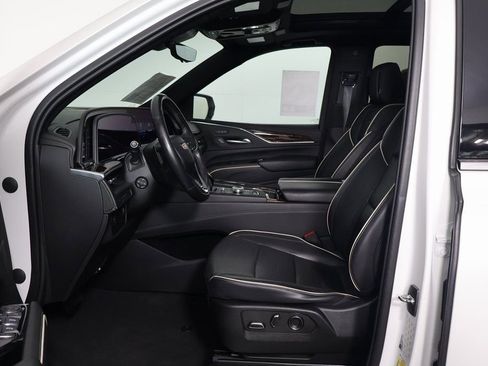 Used 2021 Cadillac Escalade Premium Luxury image 10