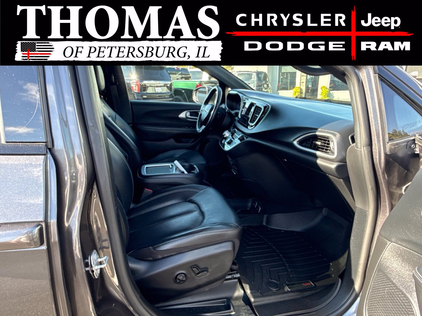 Used 2020 Chrysler Pacifica Touring-L Plus w/ S Appearance Package FWD image 34