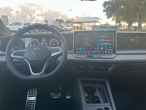 New 2026 Volkswagen Tiguan SE R-Line image 51