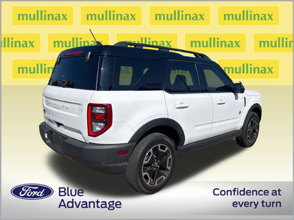 Used 2024 Ford Bronco Sport Outer Banks AWD/4WD image 2