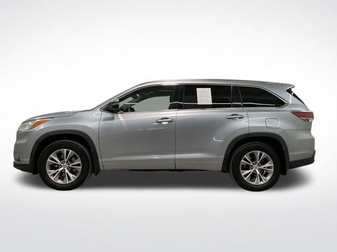 Used 2014 Toyota Highlander XLE image 29