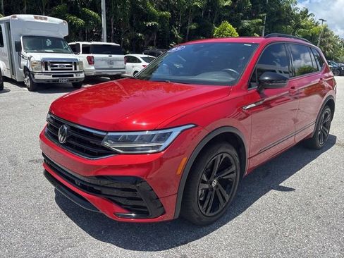 Used 2024 Volkswagen Tiguan SE R-Line FWD image 5