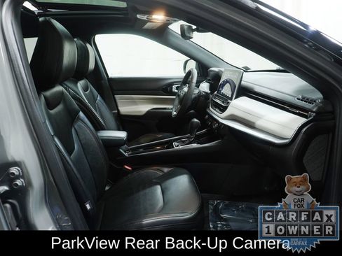 Used 2023 Jeep Compass Limited w/ Sun and Sound Group AWD/4WD image 12