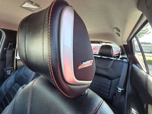 Used 2019 Nissan Kicks SR w/ SR Premium Package FWD image 13