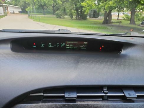 Used 2010 Toyota Prius Two FWD image 18