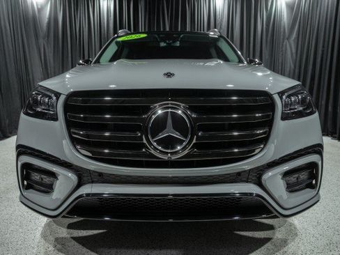 Certified 2026 Mercedes-Benz GLS 450 4MATIC image 2