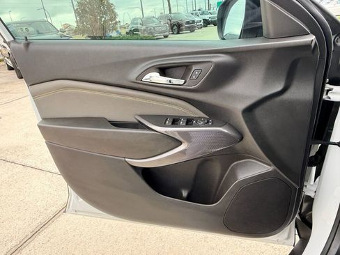 Used 2024 Chevrolet Trax ACTIV w/ Driver Confidence Package image 22