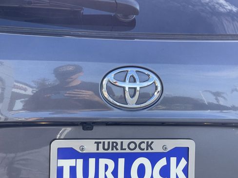 Used 2023 Toyota Highlander XLE image 13