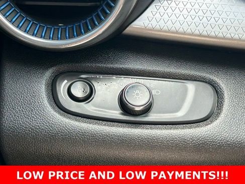 Used 2024 Chevrolet Trax LT FWD image 19