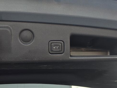 Used 2024 Chevrolet Equinox LT image 10