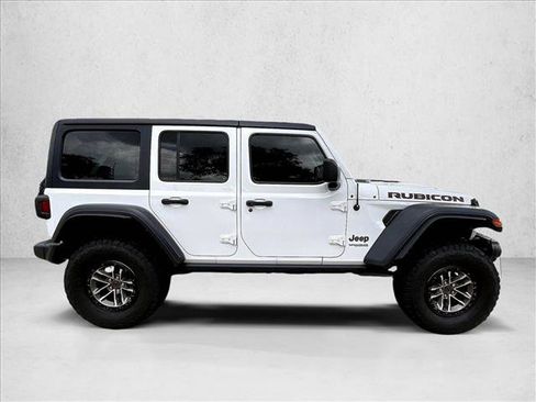 Used 2021 Jeep Wrangler Unlimited Rubicon w/ Cold Weather Group AWD/4WD image 5