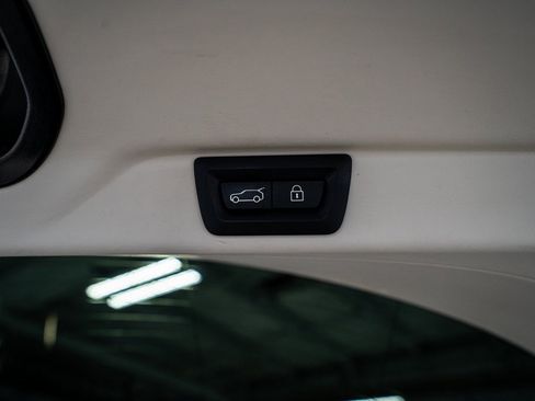 Used 2019 Rolls-Royce Cullinan image 72