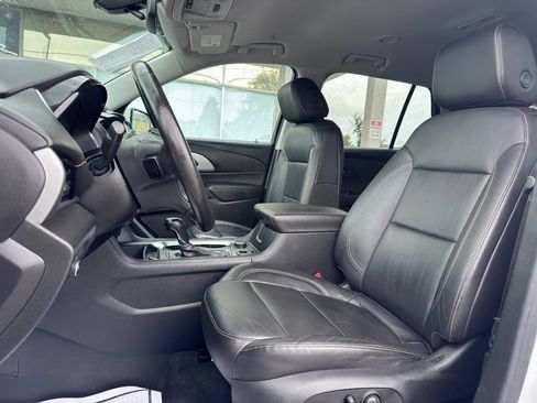 Used 2020 Chevrolet Traverse LT w/ LPO, Floor Liner Package AWD/4WD image 16