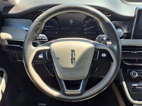 Used 2021 Lincoln Corsair AWD w/ Premium Package image 27
