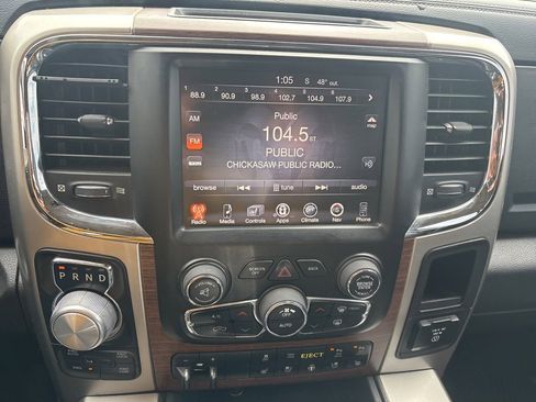 Used 2017 RAM 1500 Laramie w/ Convenience Group image 8