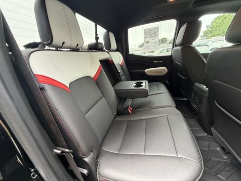 Used 2023 GMC Canyon AT4X w/ Edition 1 AWD/4WD image 18