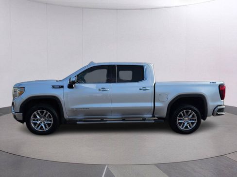 Used 2022 GMC Sierra 1500 SLT w/ SLT Premium Plus Package AWD/4WD image 2