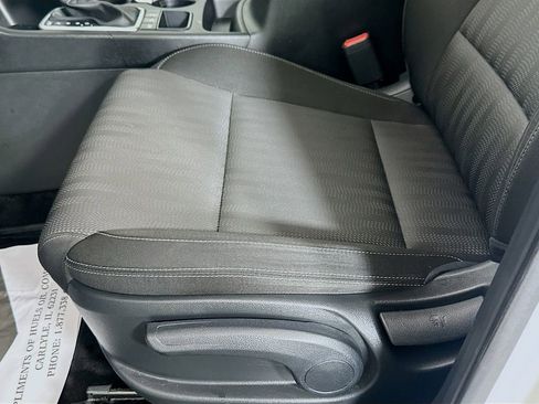 Used 2020 Kia Sportage LX image 19