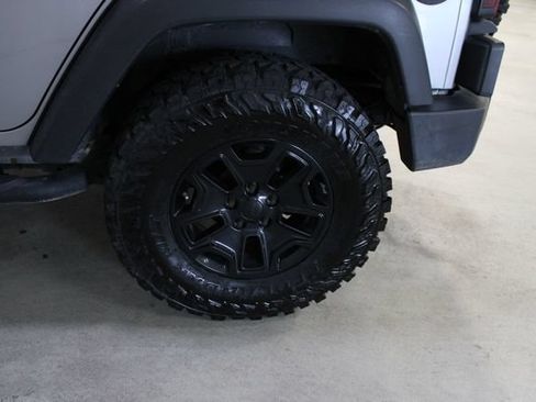 Used 2017 Jeep Wrangler Unlimited Sport w/ Quick Order Package 24S AWD/4WD image 33