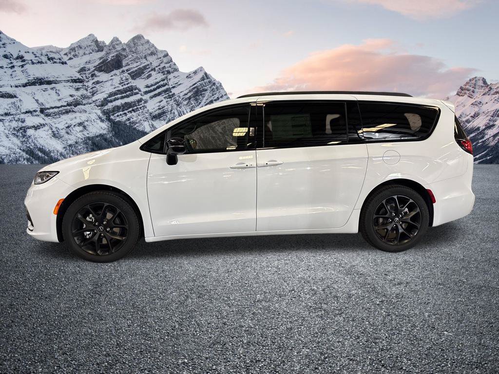 New 2026 Chrysler Pacifica Select w/ S Appearance Package FWD image 2