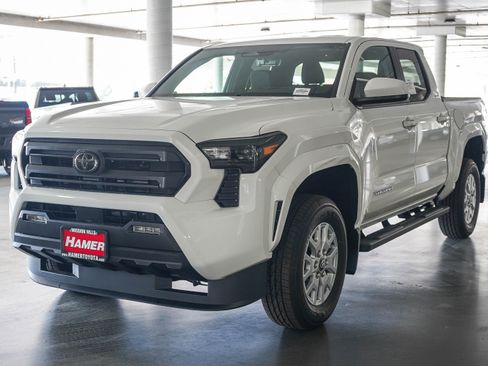 New 2026 Toyota Tacoma SR5 AWD/4WD image 3