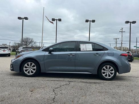 Used 2022 Toyota Corolla XSE image 2