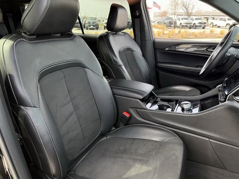 Used 2022 Jeep Grand Cherokee L Laredo image 22