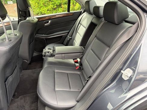 Used 2014 Mercedes-Benz E 350 Sedan image 34