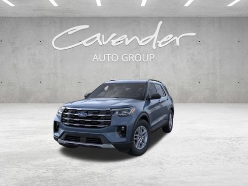 New 2026 Ford Explorer Active RWD image 2