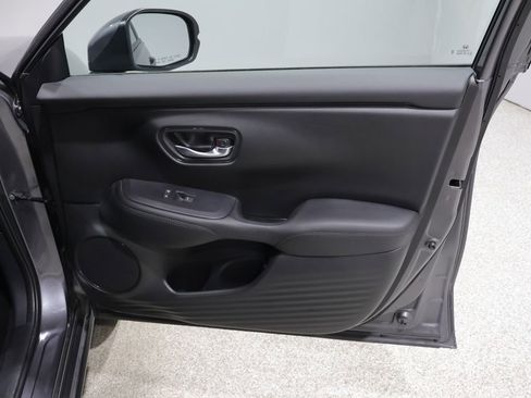 Used 2025 Honda HR-V LX image 24